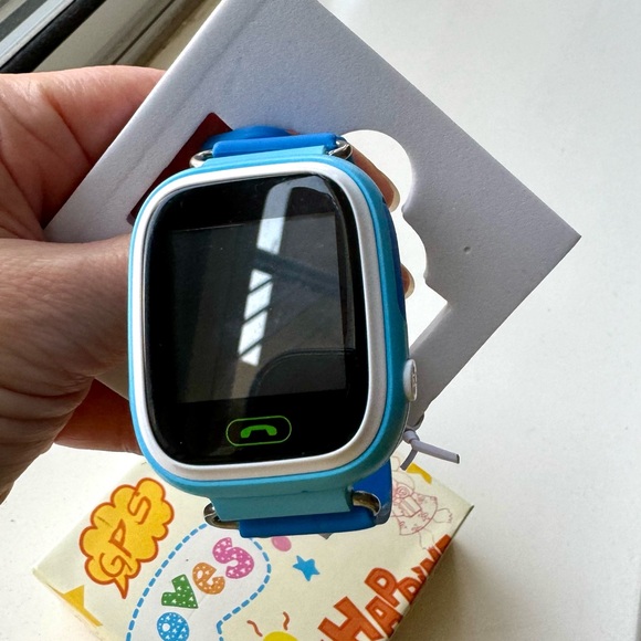 NWT Kids GPS tracker. Blue colour. Smart watch tracker, waterproof, SOS calls. - Picture 8 of 10